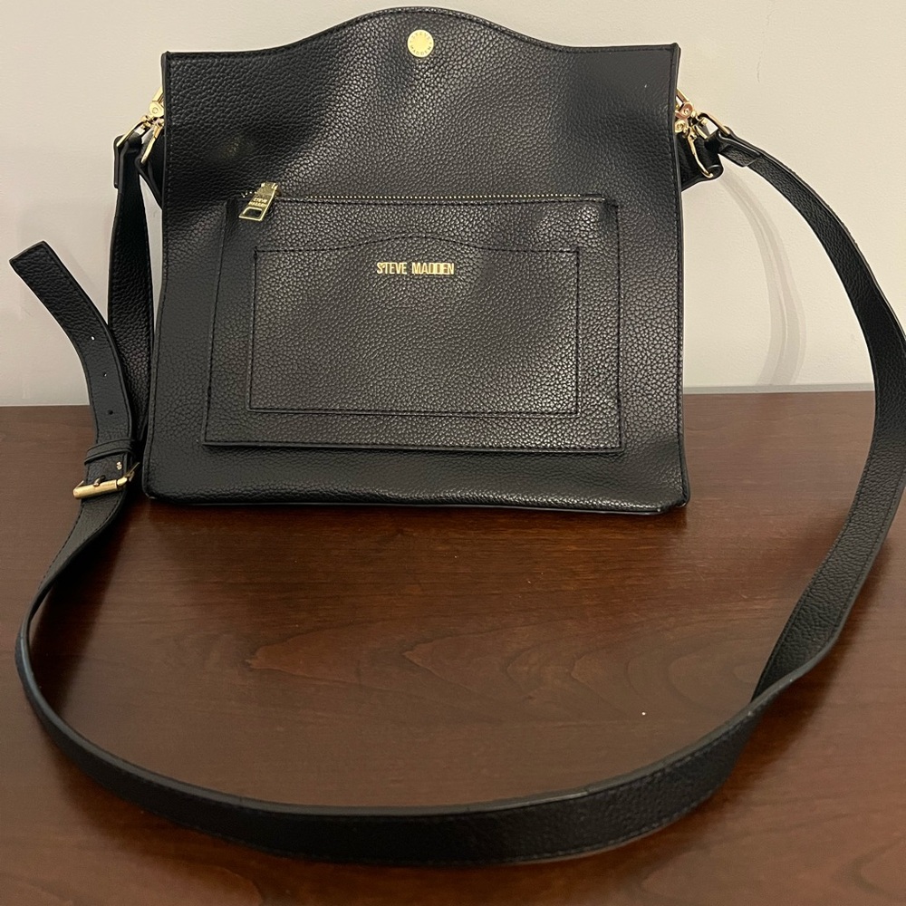 Steve Madden Black Pocketbook